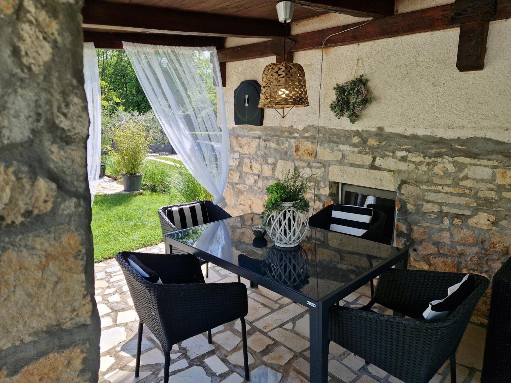 Dom wakacyjny House Vuki *